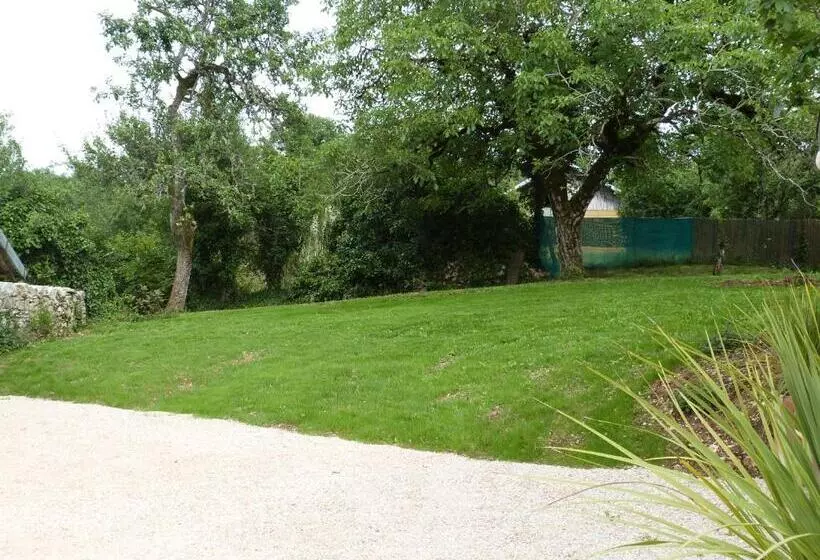 Aamiaismajoitus (B&B) Chambres D Hotes Le Plassalou