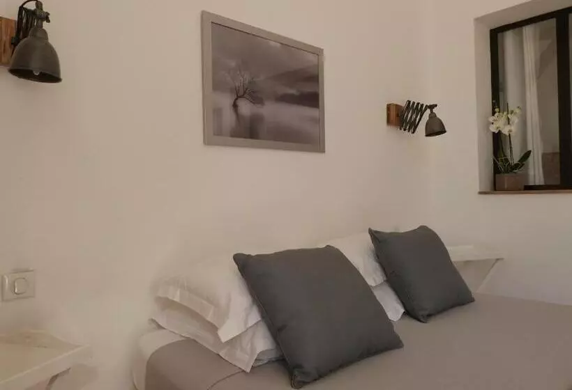 Aamiaismajoitus (B&B) Chambres D Hotes Le Plassalou