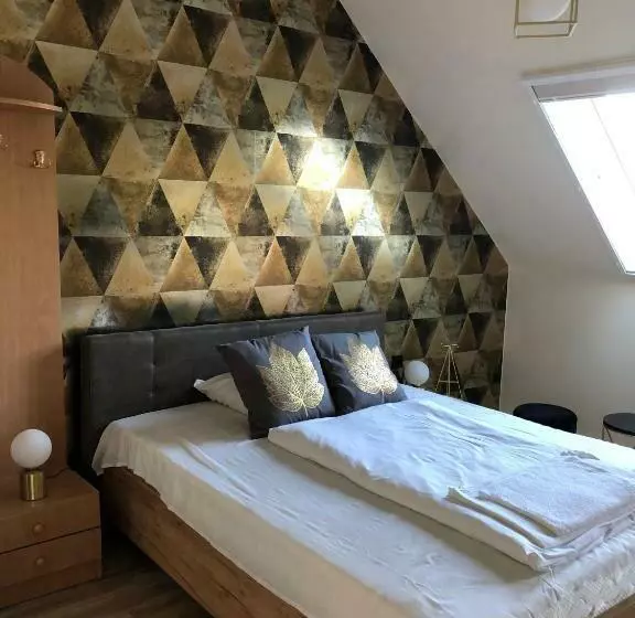 ベッドアンドブレックファースト Székely Fogadó Self Check In Hotel Guesthouse
