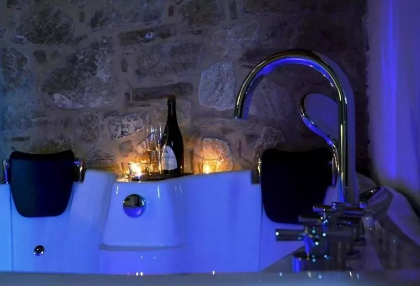 ホテル Agriturismo Fontefredda