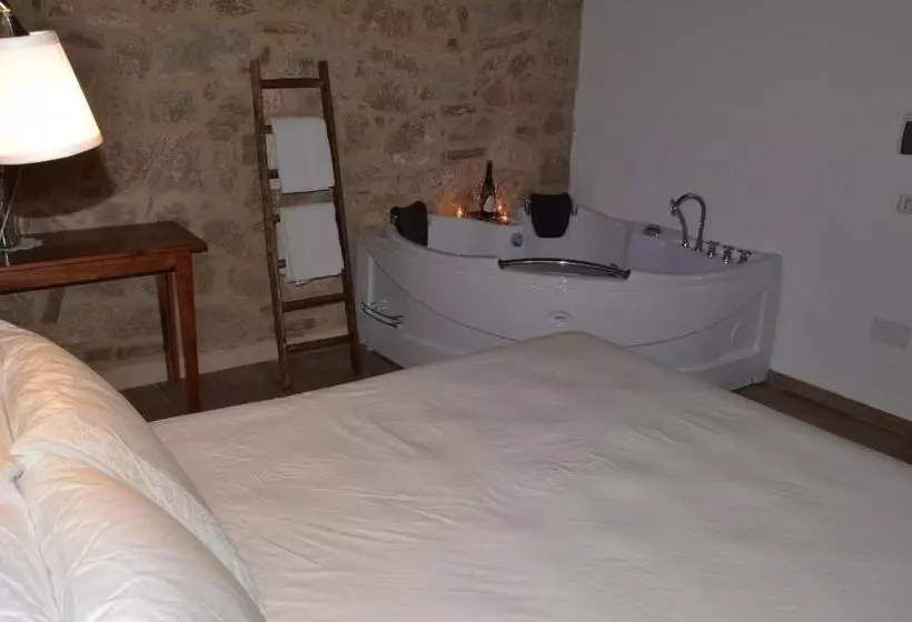 ホテル Agriturismo Fontefredda