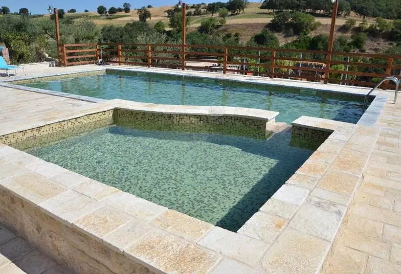 ホテル Agriturismo Fontefredda