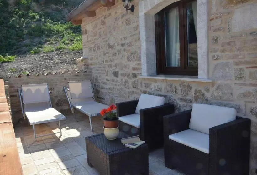 ホテル Agriturismo Fontefredda