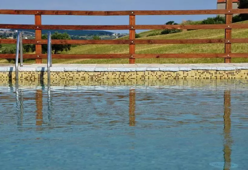 ホテル Agriturismo Fontefredda