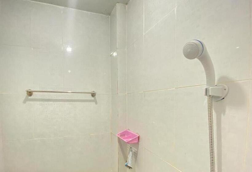 فندق Home Stay Mulyawan Syariah Sengkang Mitra Reddoorz