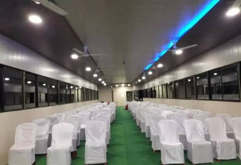 Hotelli Shalimar Executive, Uran Islampur