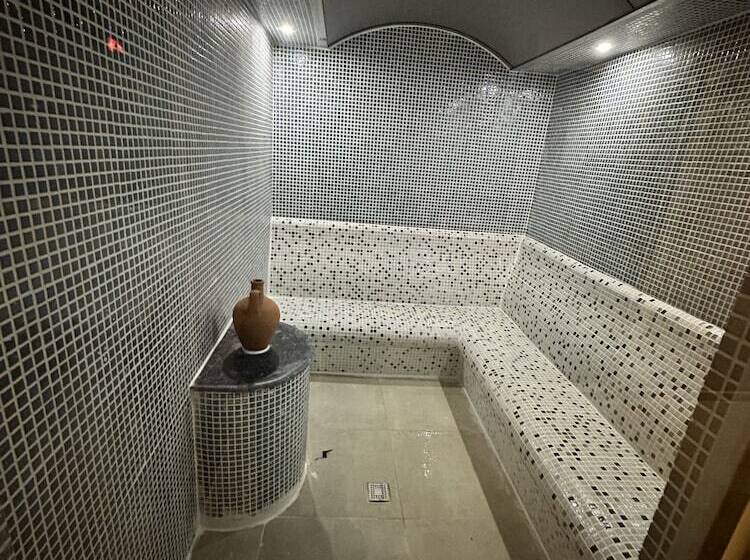 Side Golden Rock Hotel&spa