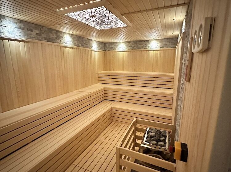 Side Golden Rock Hotel&spa