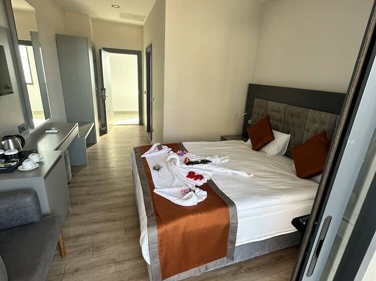 Side Golden Rock Hotel&spa