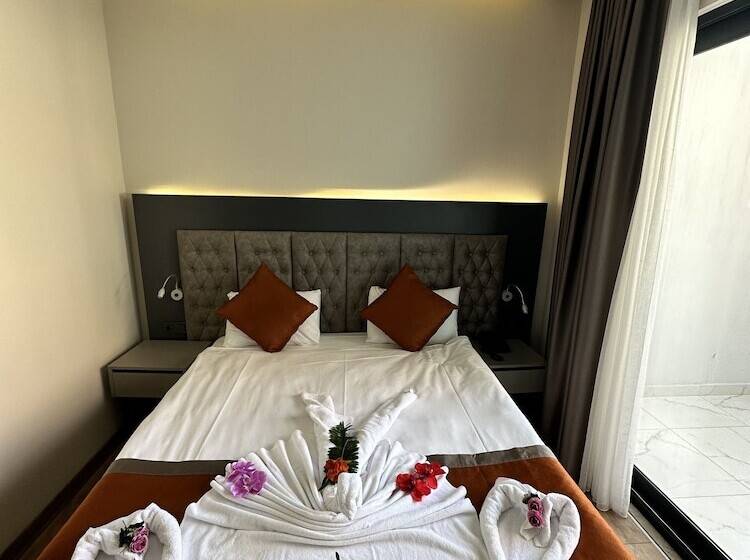 Side Golden Rock Hotel&spa