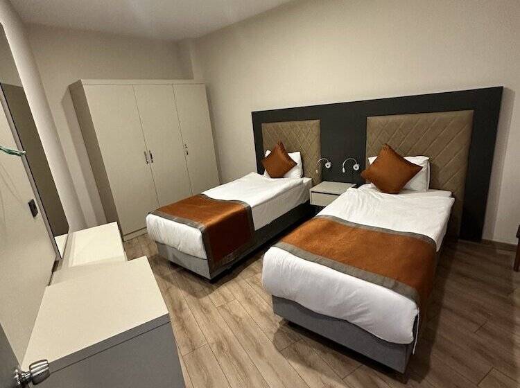 Side Golden Rock Hotel&spa