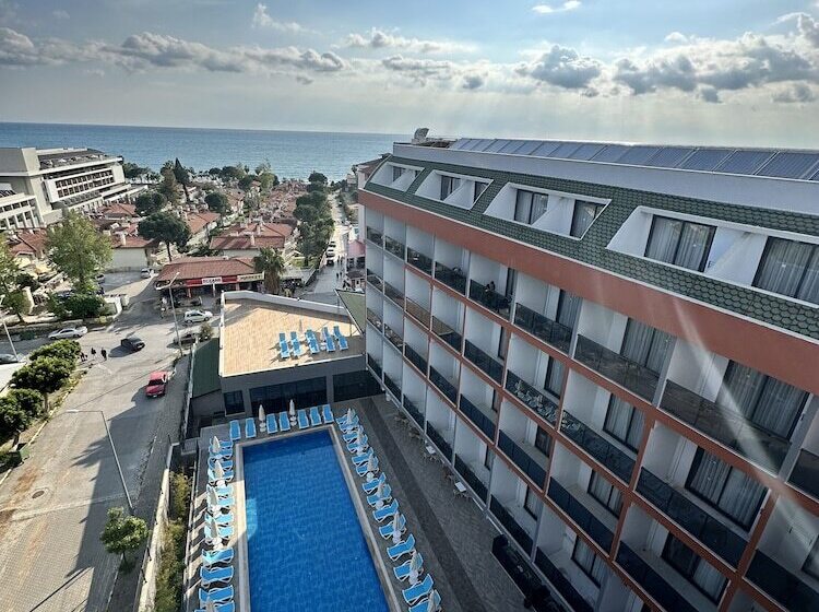 Side Golden Rock Hotel&spa