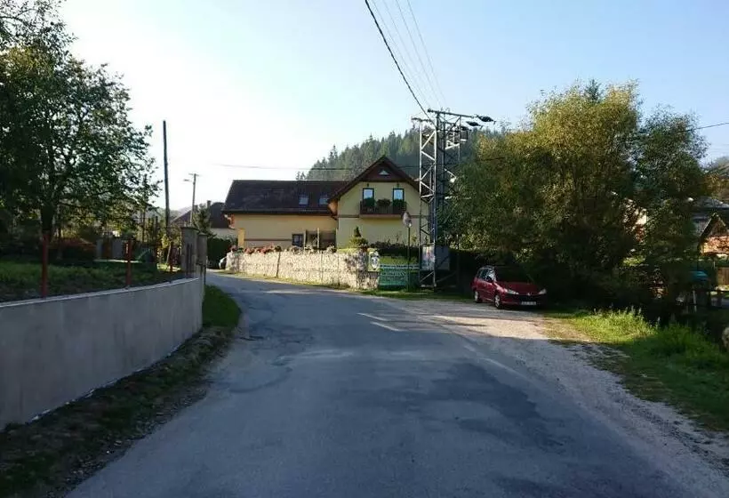 Majatalo Apartmány Súľov 183