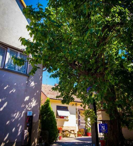 פנסיון Au Murier