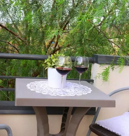 Majatalo Charming Gea