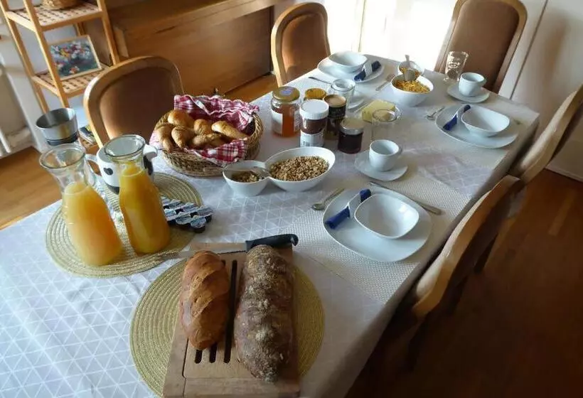 Majatalo Guntli’s Family Guesthouse