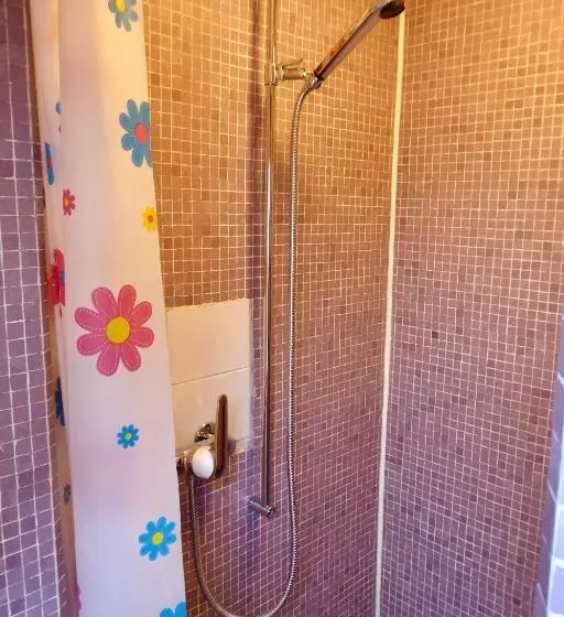 Majatalo Guntli’s Family Guesthouse