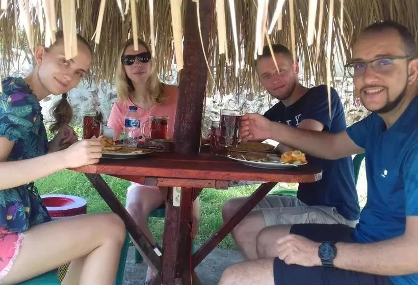 Majatalo Mahoni Guest House