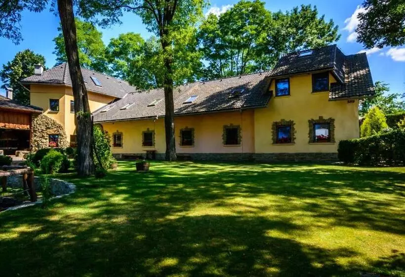 Majatalo Penzion Za Mlynom