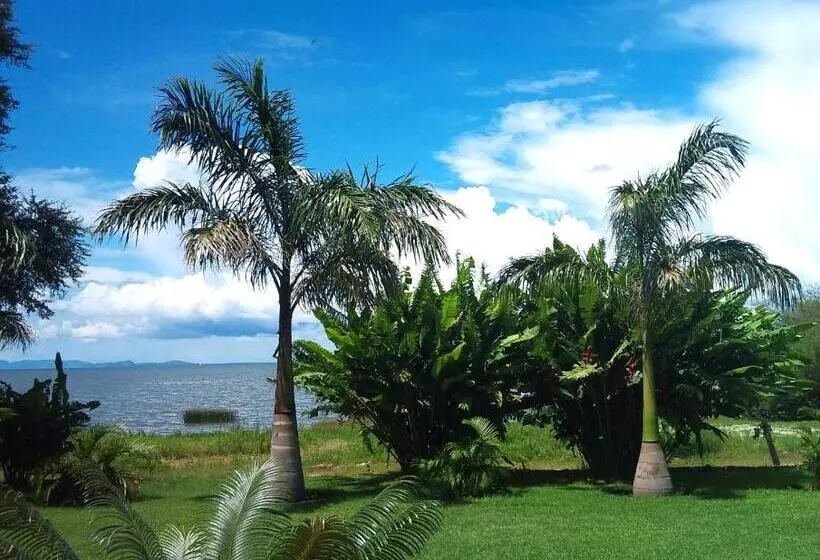 リゾートホテル Serenity On The Lake