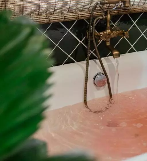 Retkeilymaja Eden Hotel Bangsean