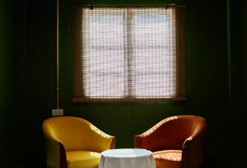 Retkeilymaja Eden Hotel Bangsean