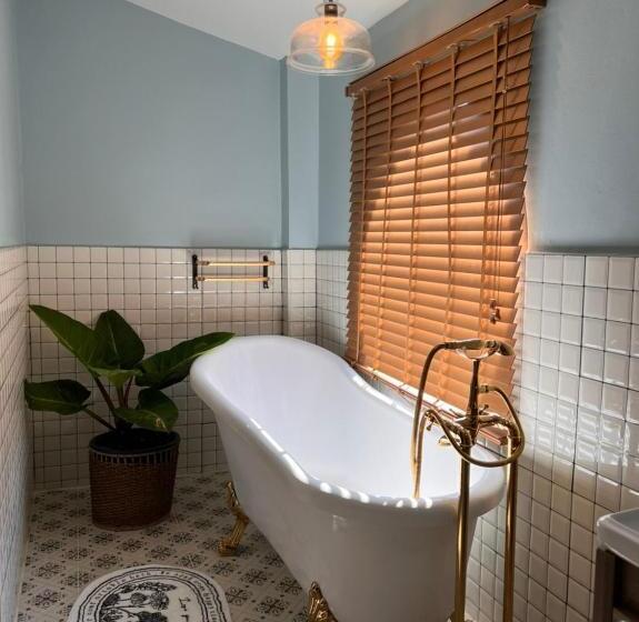 Общежитие Eden Hotel Bangsean