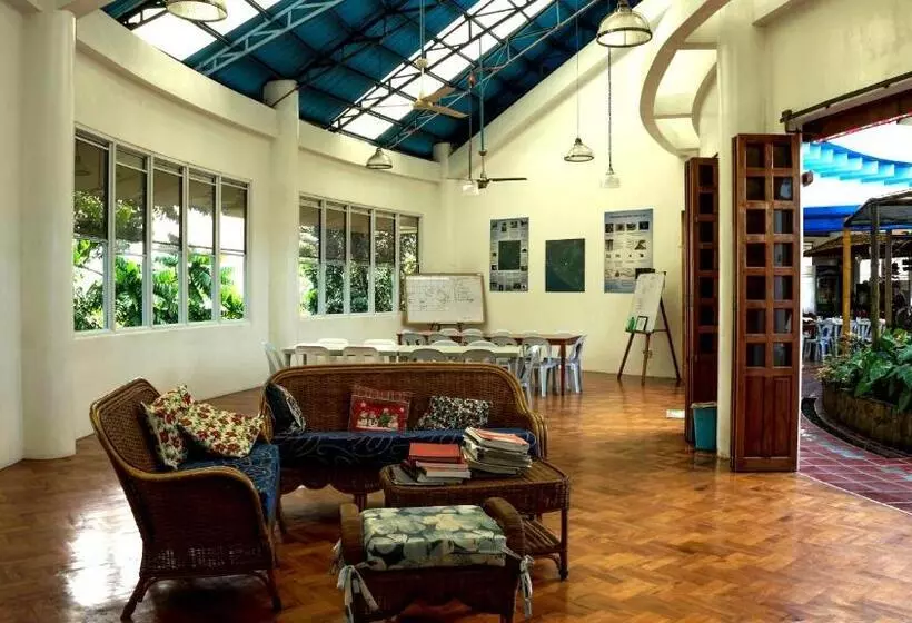 Retkeilymaja Mirisbiris Garden And Nature Center