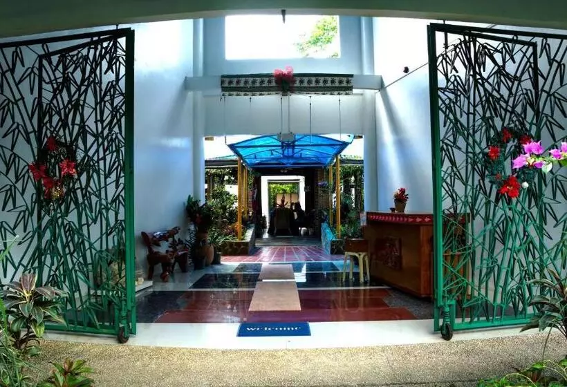 Retkeilymaja Mirisbiris Garden And Nature Center