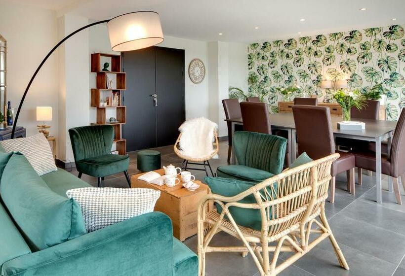 Bed and Breakfast Aux Chambres D à Coté