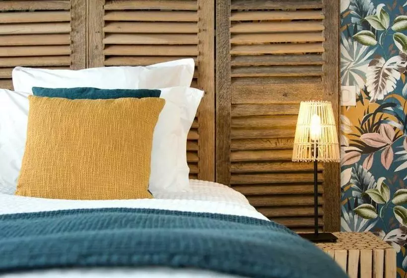 Aamiaismajoitus (B&B) Aux Chambres D à Coté