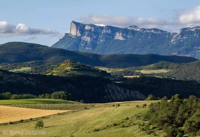 ベッドアンドブレックファースト Le Pigeonnier Chambre D Hôte