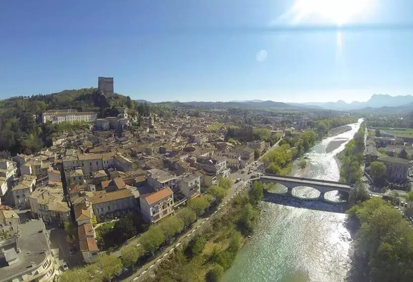 ベッドアンドブレックファースト Le Pigeonnier Chambre D Hôte