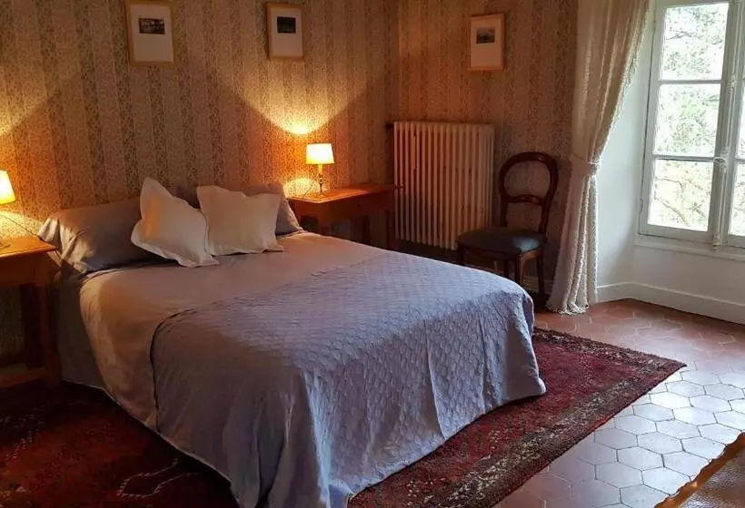 Aamiaismajoitus (B&B) Maison De Charme En Forêt De Fontainebleau