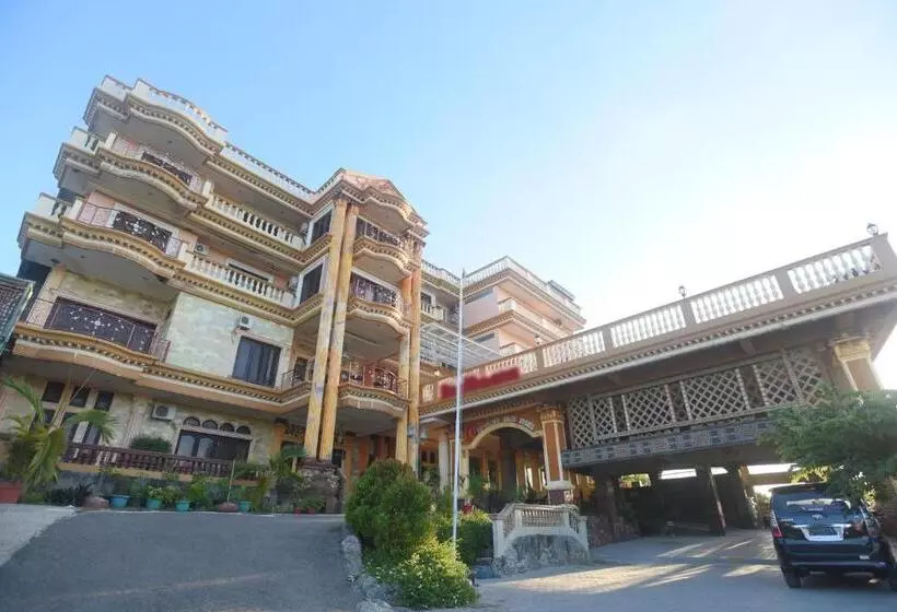 Chrysant Hotel & Resort