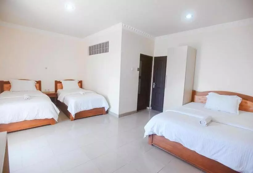 Chrysant Hotel & Resort