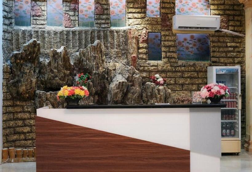 Chrysant Hotel & Resort