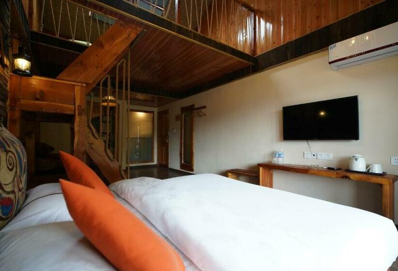 Floral Hotel Luguhu Chujian Xiaoyin