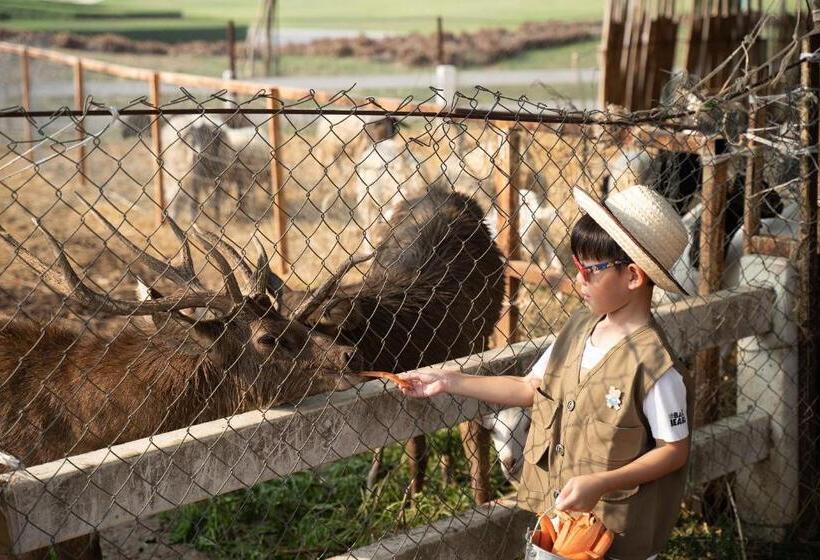 호텔 Bergh Apton Khao Yai