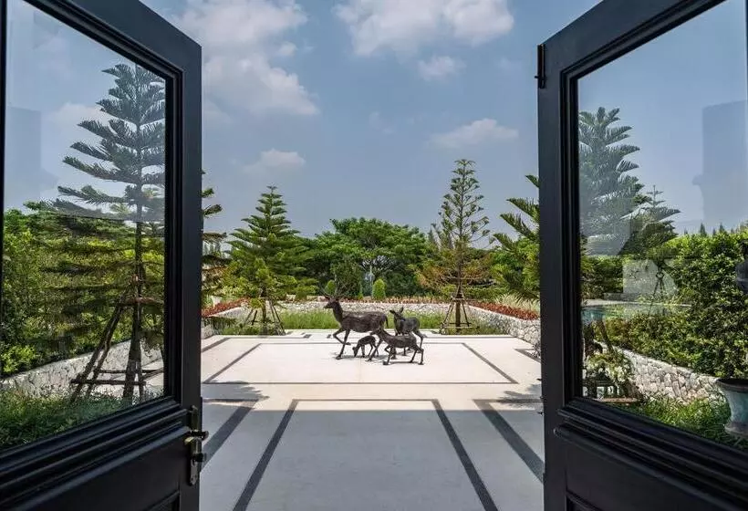 Hotelli Bergh Apton Khao Yai