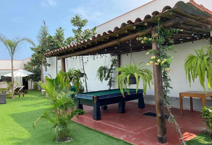 ホテル Bungalow Jatun Mama