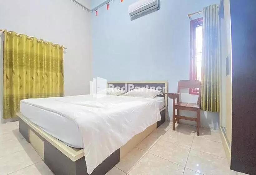 Hotelli Homestay Tirtasari Pinrang City Center Mitra Reddoorz