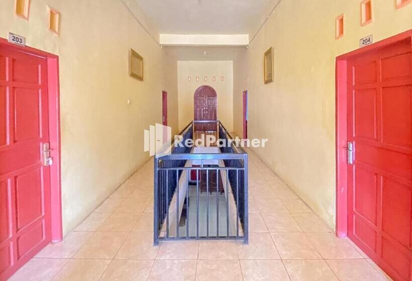 בית מלון כפרי Homestay Tirtasari Pinrang City Center Mitra Reddoorz