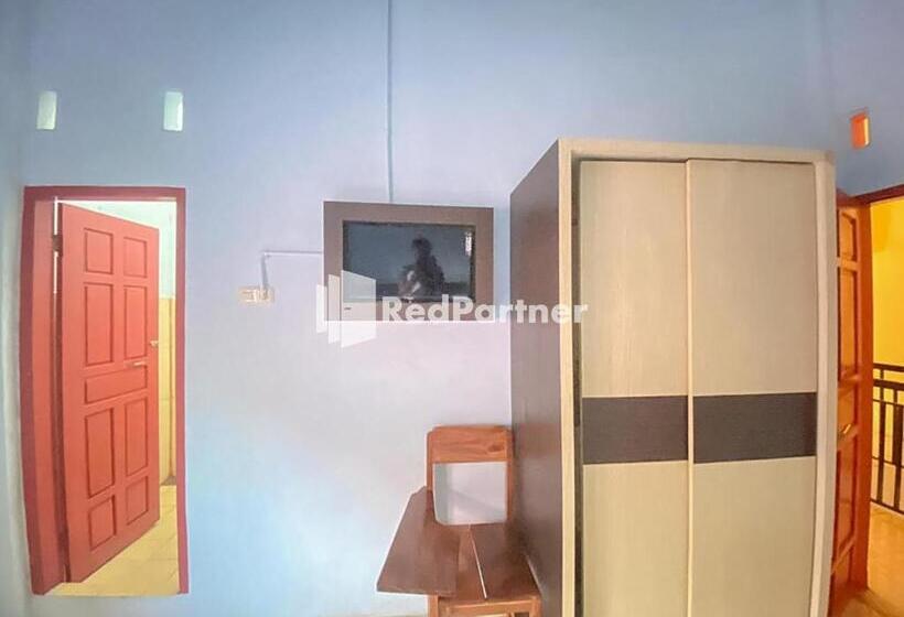 בית מלון כפרי Homestay Tirtasari Pinrang City Center Mitra Reddoorz