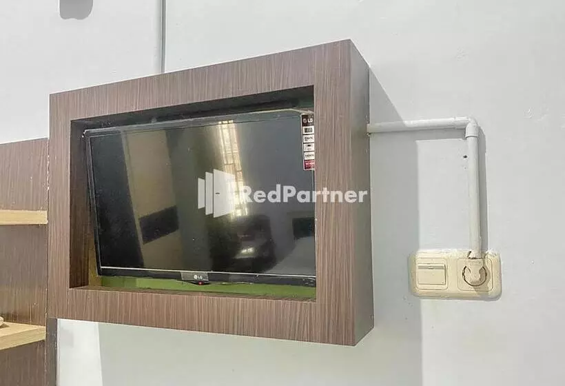 Hotelli Homestay Tirtasari Pinrang City Center Mitra Reddoorz