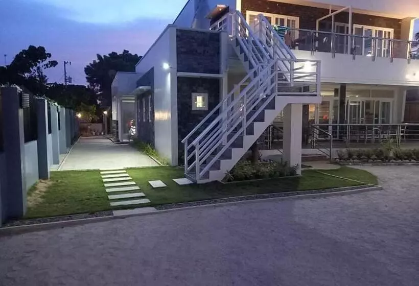 Hotelli Maykenn Beach