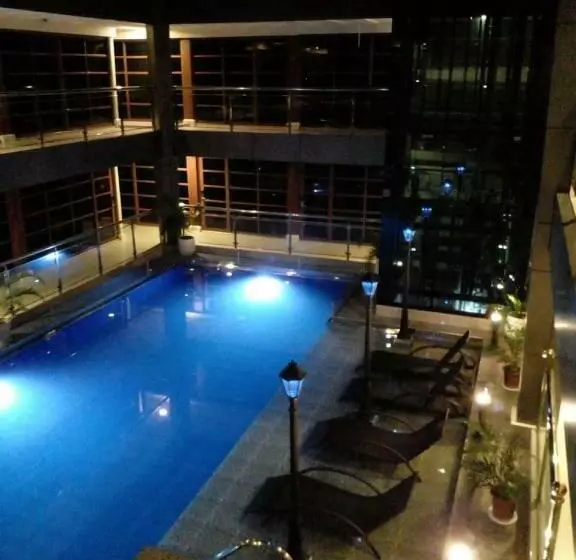 Hotelli Panglao Alona Suites