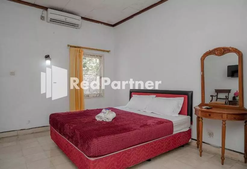 Hotelli Rajawali Guest House Mitra Reddoorz