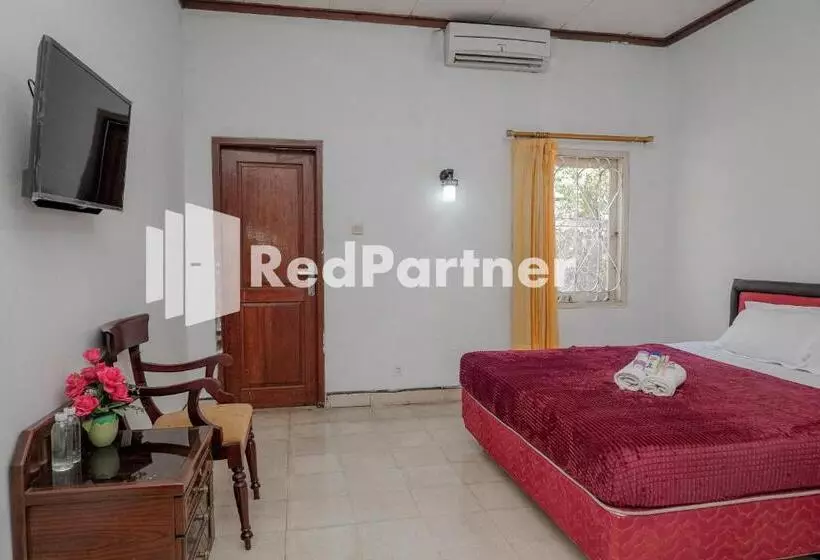 Hotelli Rajawali Guest House Mitra Reddoorz