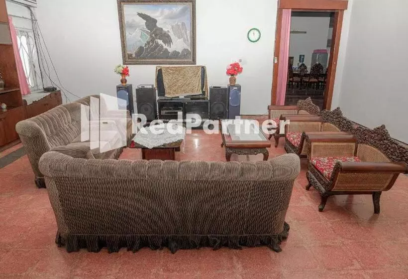 Hotelli Rajawali Guest House Mitra Reddoorz